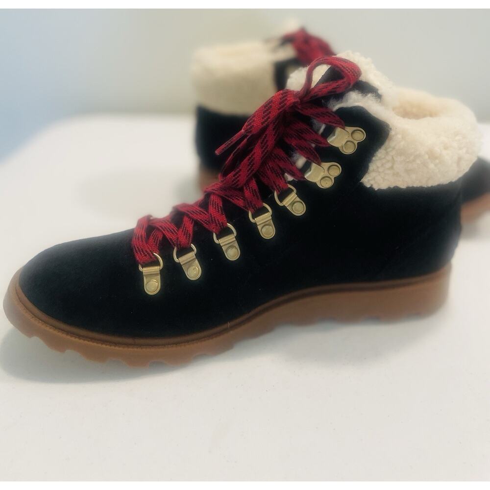 Sorel Black and Burgundy Winter Boots - Picture 3 of 14